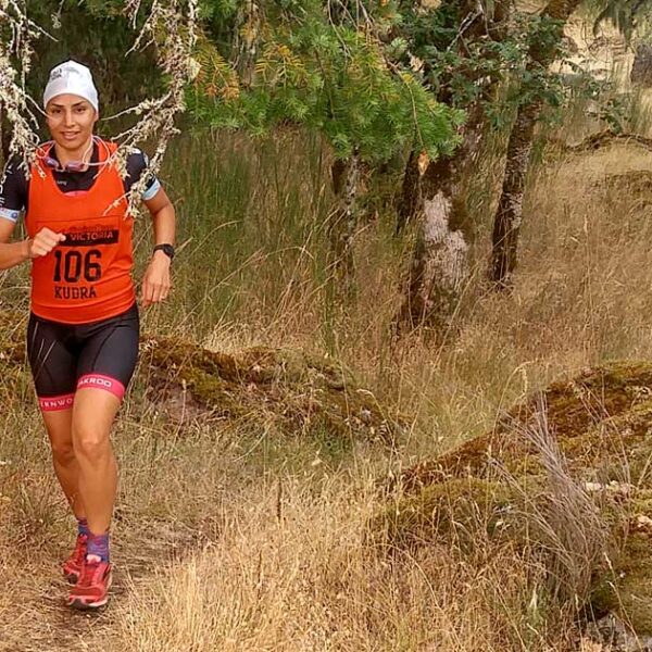 Racers, volunteers and sponsors at the SwimRun Victoria at Thetis Lake Victoria in 2018
