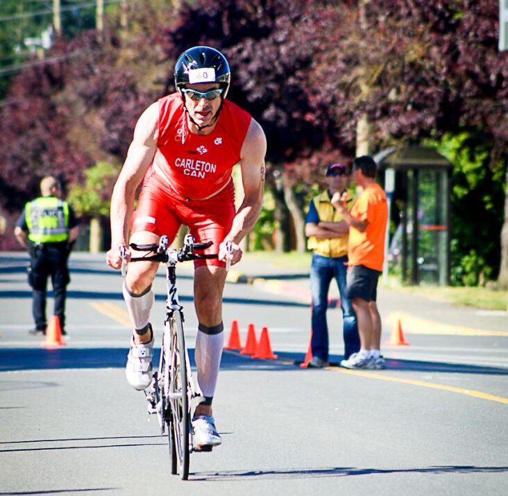 A cyclist comes into the last stretch.