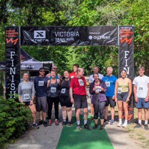 Racers stand together shoulder to shoulder at the XTERRA Trail Run at Durance Lake.